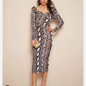 Women's Fit and Flare Short Length Crepe Pretty Florals Resortwear Bardot Short Dress